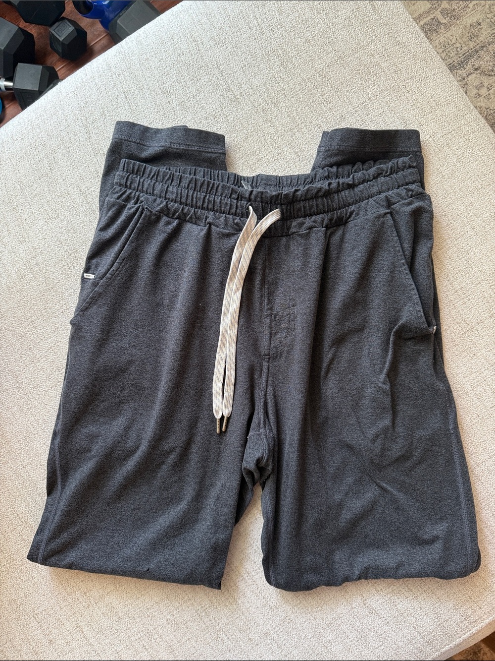 Vuori Performance Joggers Charcoal Gray Lounge Pants size M *READ* - Picture 2 of 8